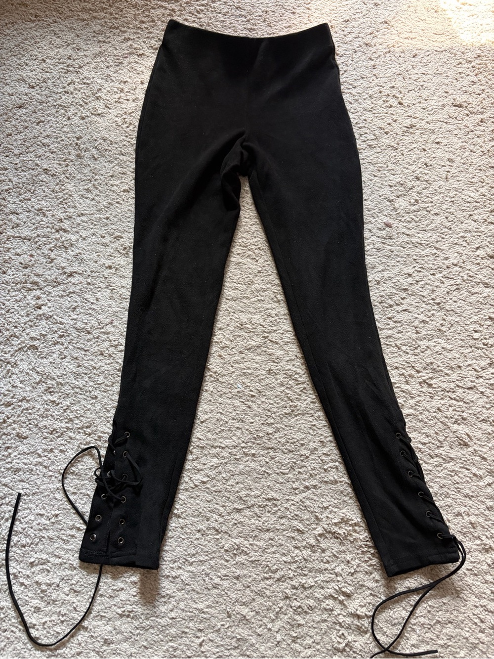 Blace lace-up leggings